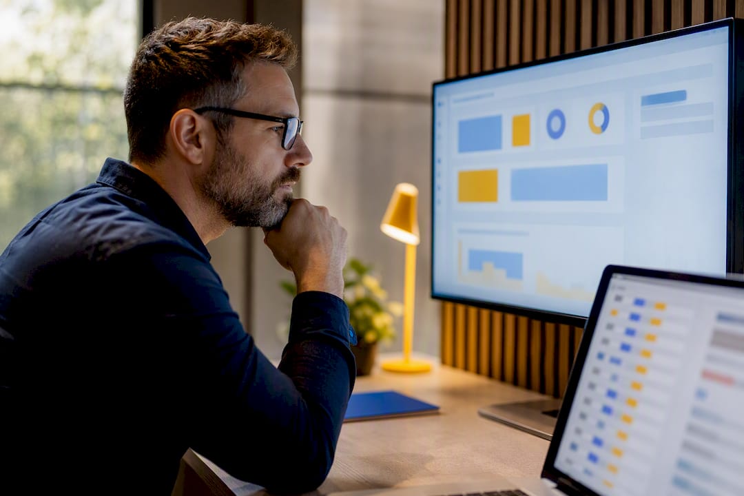 Manager auditing a service desk ticket queue